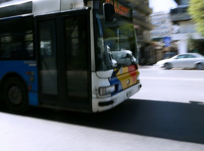 Τρόμος για 53χρονη μέσα σε λεωφορείο από Αρτέμιδα: «Γιατί κάλεσες την Αστυνομία; Θα σε πάρουν σηκωτή»