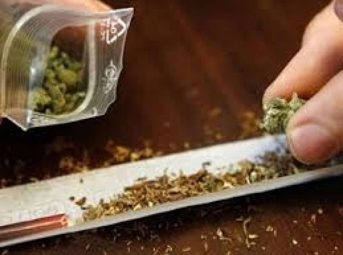Συλλήψεις για κάνναβη χθες βράδυ στη Λάρισα