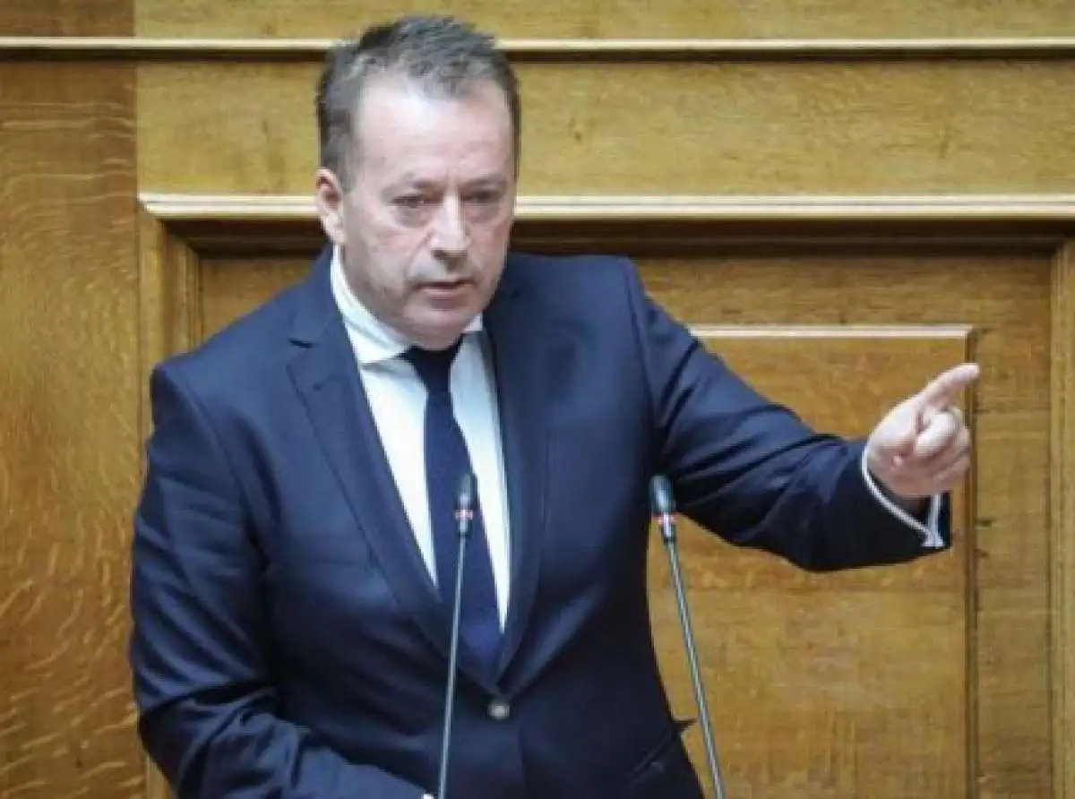 Κόκκαλης σε Χατζηδάκη: Το αυξημένο κόστος ζωής επιβάλλει μεγαλύτερο στεγαστικό επίδομα και περισσότερους δικαιούχους φοιτητές