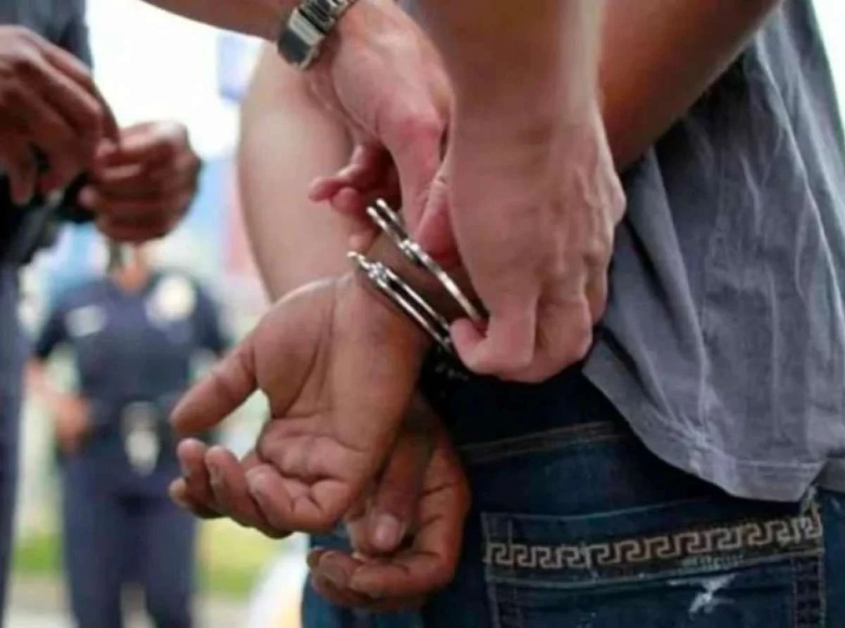 Κυκλοφορούσε ελεύθερος στη Λάρισα με ποινή φυλάκισης σχεδόν 10 ετών!!!