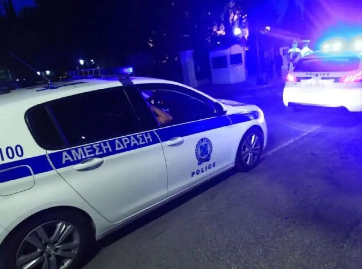 Σύλληψη γυναίκας για κλοπή και απείθεια στη Λάρισα - Αναζητούνται και τρεις άνδρες