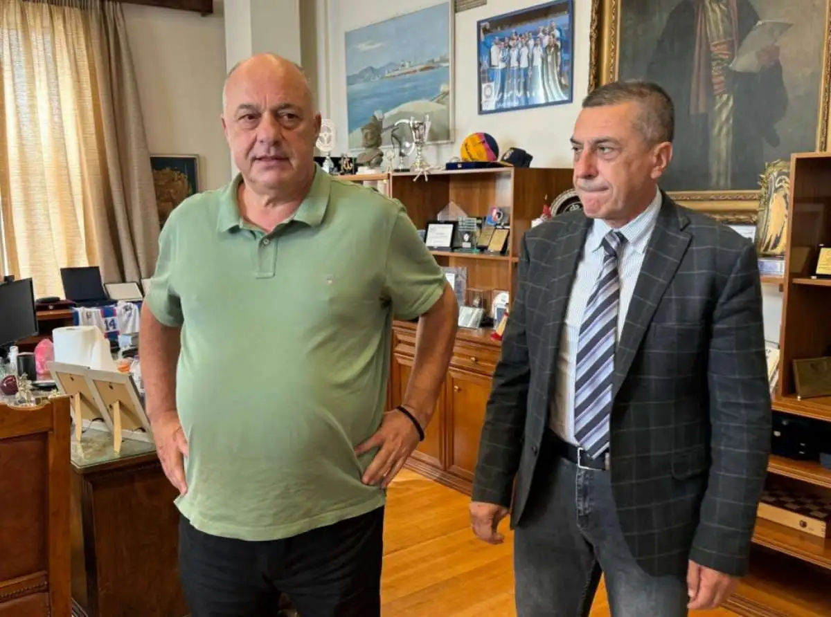 Έξαλλος ο Κουρέτας με Μπέο: "Δεν ανήκει πλέον στην πολιτική σκηνή" - Τι συνέβη