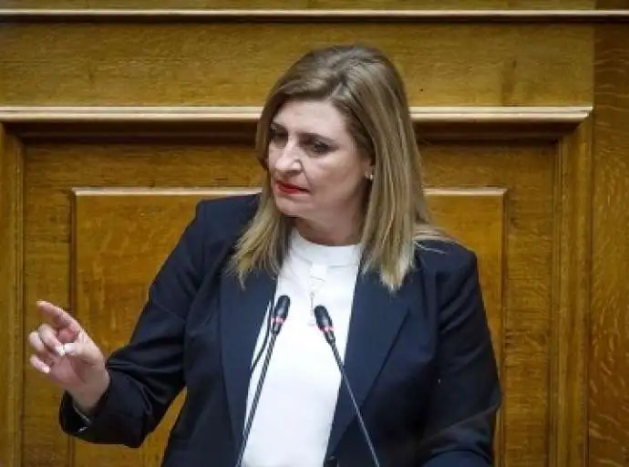 Λιακούλη: Στοιβάζουν τους μαθητές σε πολυπληθή τμήματα - Μας γυρνάνε 50 χρόνια  πίσω!