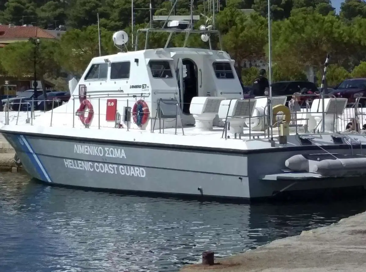 Στα ανοιχτά της Σκοπέλου ακινητοποιήθηκε ιστιοφόρο με 10 επιβάτες