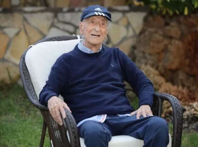 Λεό Λέανδρος: Απαγορεύει με εξώδικο στην κόρη του να πει τα τραγούδια του στο Ηρώδειο