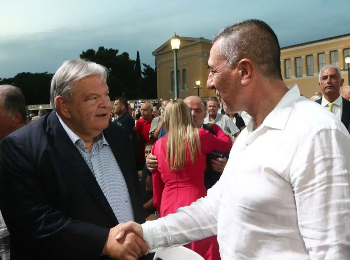 Έντονο λαρισινό στίγμα στα 50χρονα του ΠΑΣΟΚ (ΦΩΤΟ)