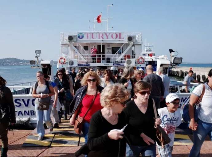Έσπασαν ρεκόρ οι αφίξεις από Τουρκία στα νησιά του βορείου Αιγαίου