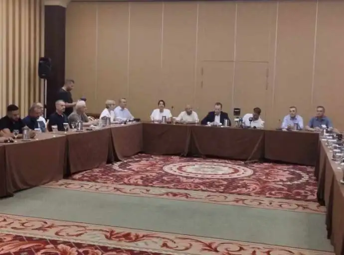 Κασσελάκης από Λάρισα: Παραγωγοί χαμένοι στη γραφειοκρατία και το επιτελικό μπάχαλο