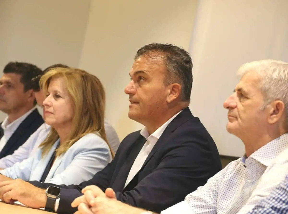 "Τρέχουν" για το νέο κτίριο του Πρότυπου Γυμνασίου - Λυκείου Λάρισας