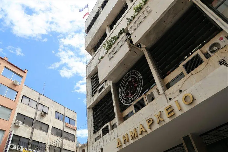 Δήμος Λαρισαίων: Έναρξη εργασιών εργασίες για την τοποθέτηση εορταστικού φωτισμού