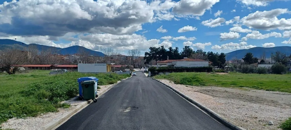 Νέες ασφαλτοστρώσεις εσωτερικής οδοποιίας στην πόλη της Ελασσόνας