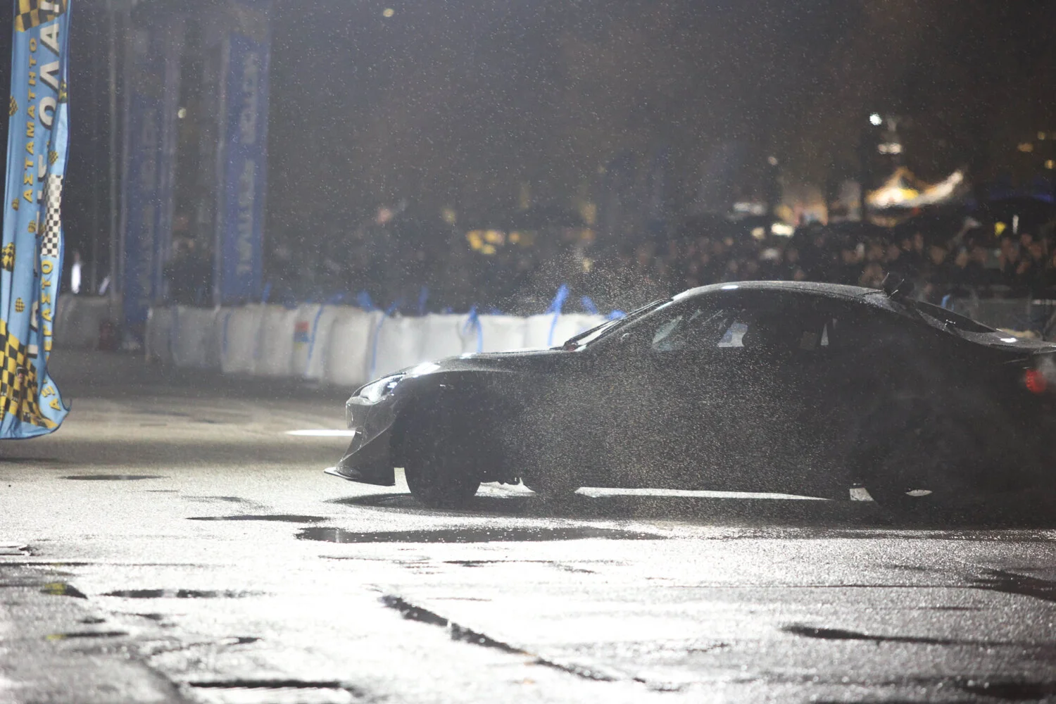 Τσίτα τα γκάζια από χθες στο 24o Motor Festival - Σήμερα η τελετή έναρξης στη σκεπαστή της Νεάπολης (VIDEO &amp; ΦΩΤΟ)