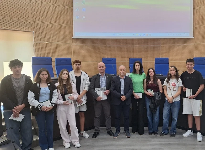 Το 12ο ΓΕΛ Λάρισας παρουσίασε πρόγραμμα e-twinning στην Περιφέρεια 