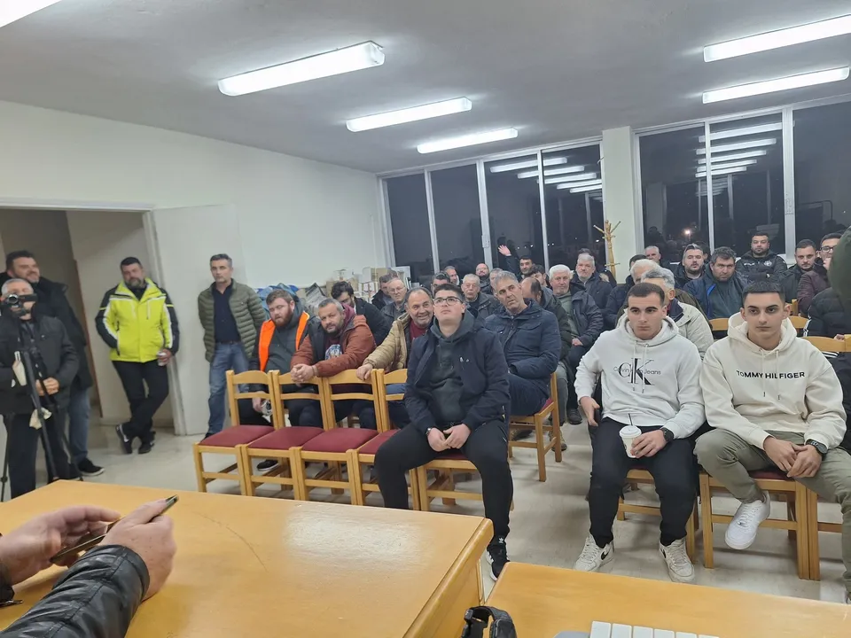 Μαζικές οι πρώτες συσκέψεις των αγροτών σε Φάρσαλα και Τύρναβο (ΦΩΤΟ)