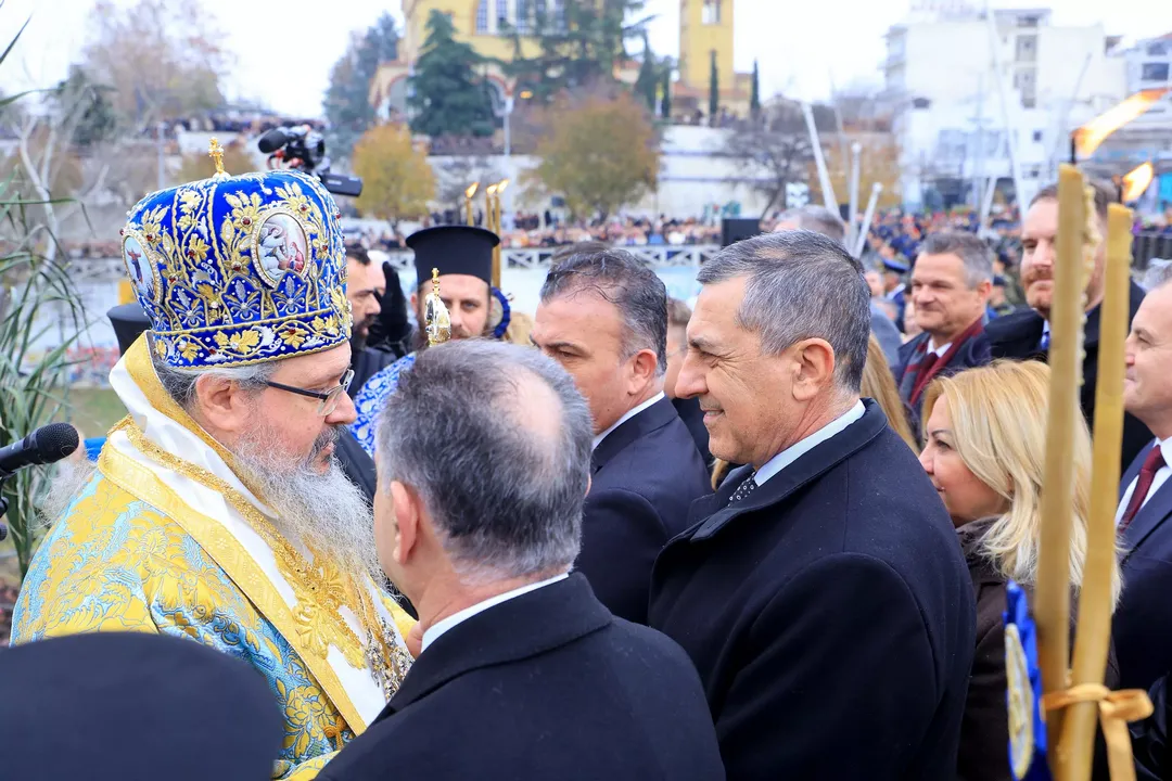 "Θερμές ευχές για τον Αναστάσιο" (ΦΩΤΟ)