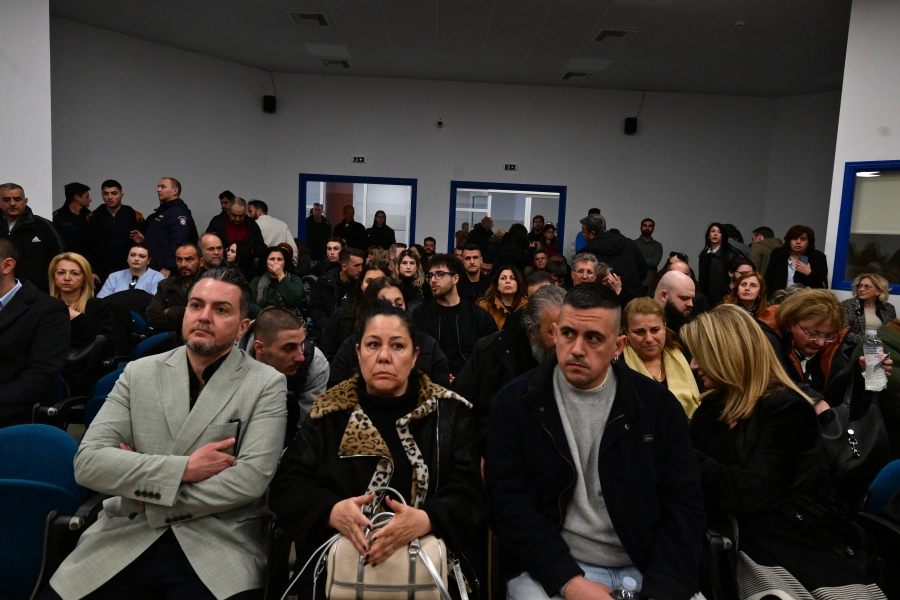 Τέμπη: Σε αδιέξοδο η διαδικασία – Προβληματισμός για την επιλογή αίθουσας