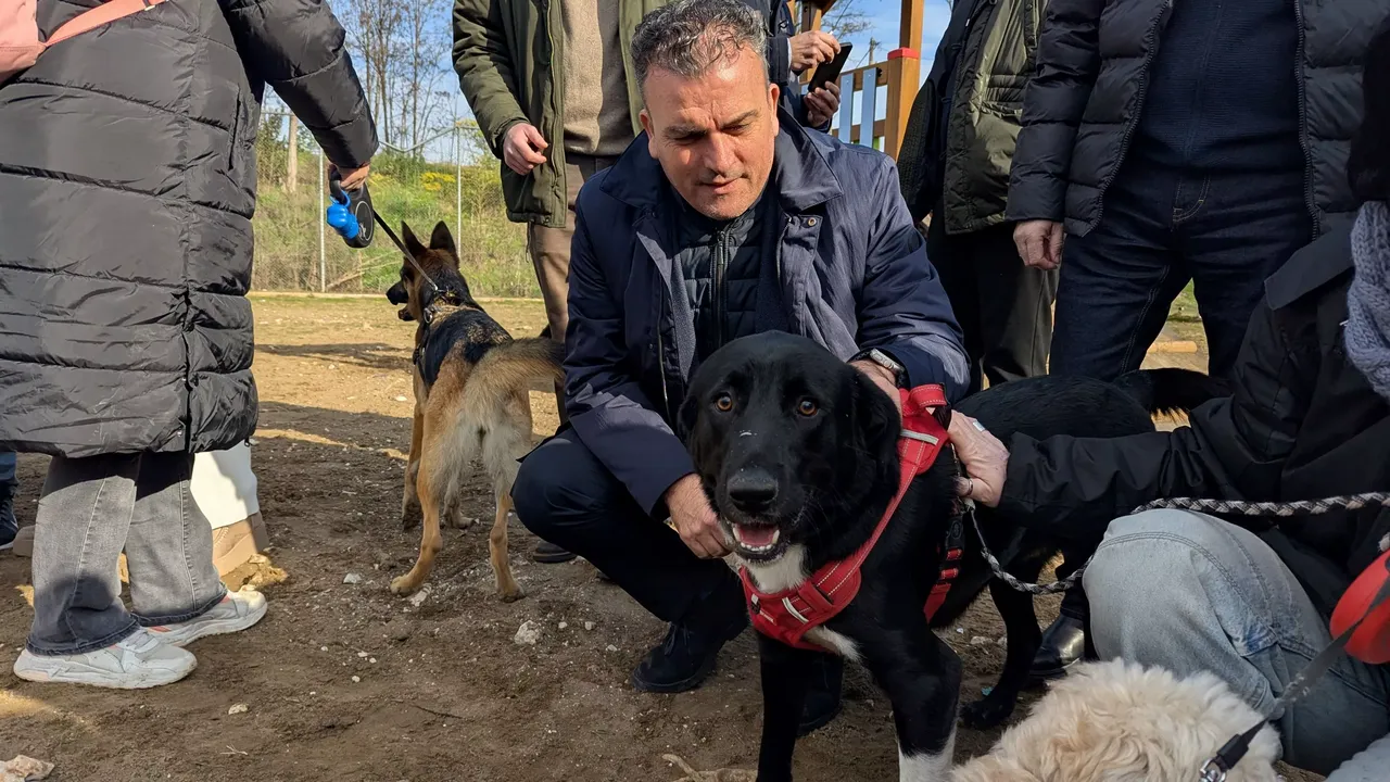 Ξεκίνησε τη λειτουργία του το Πάρκο Σκύλων του Δήμου Λαρισαίων (ΦΩΤΟ)