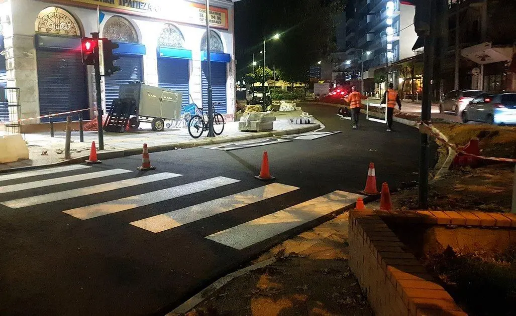 Νέα φωτιστικά LED στην Μανωλάκη - Κλειστή την Κυριακή λόγω των εργασιών