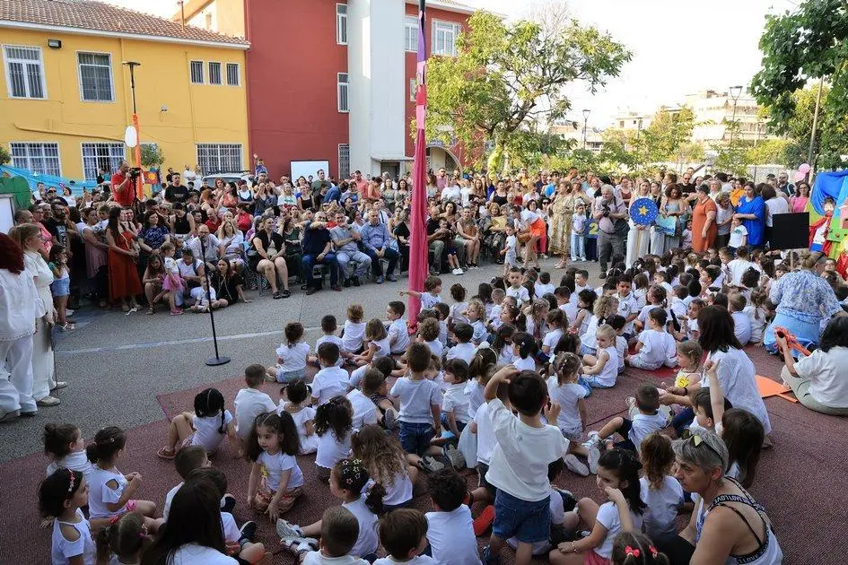 Ομόφωνο ψήφισμα του Δ/Σ της Λάρισας υπέρ ΚΔΑΠ και Παιδικών Σταθμών