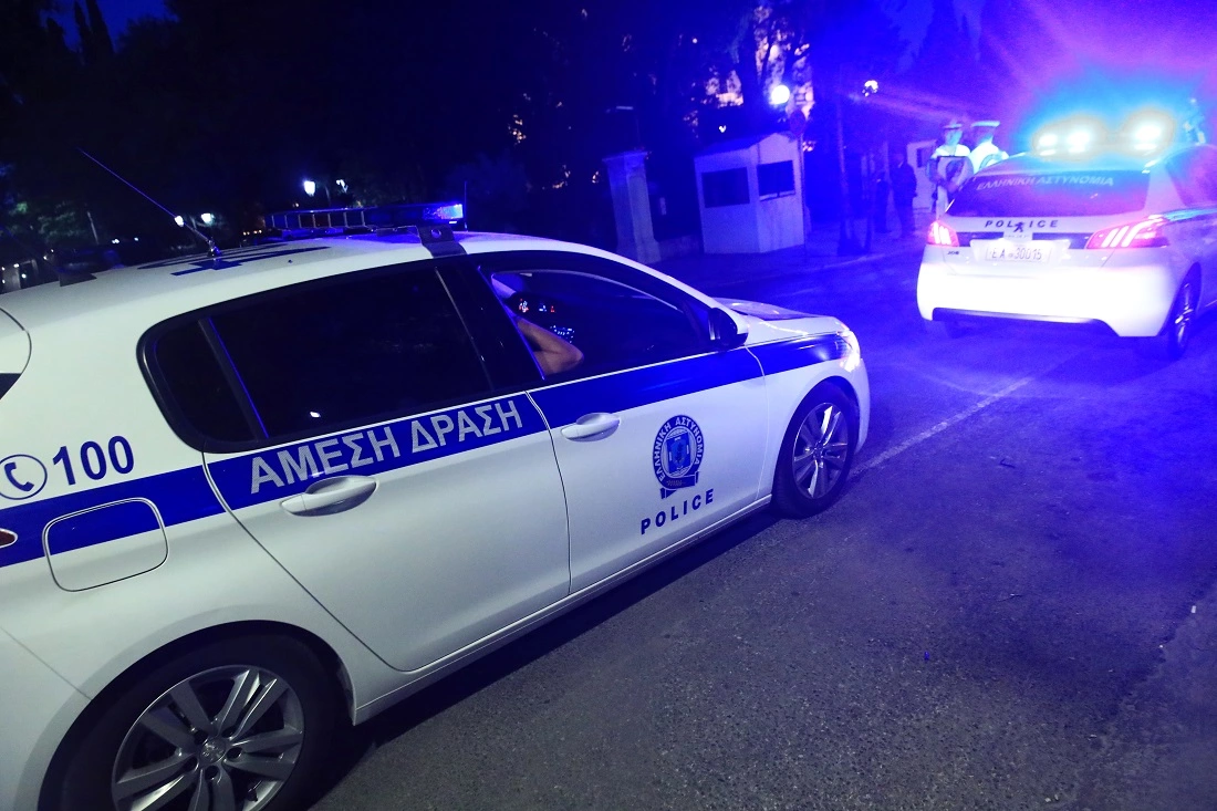 Ένοπλοι εισέβαλαν στη βίλα επιχειρηματία στον Άλιμο - Ήταν υπο ομηρία για δύο ώρες