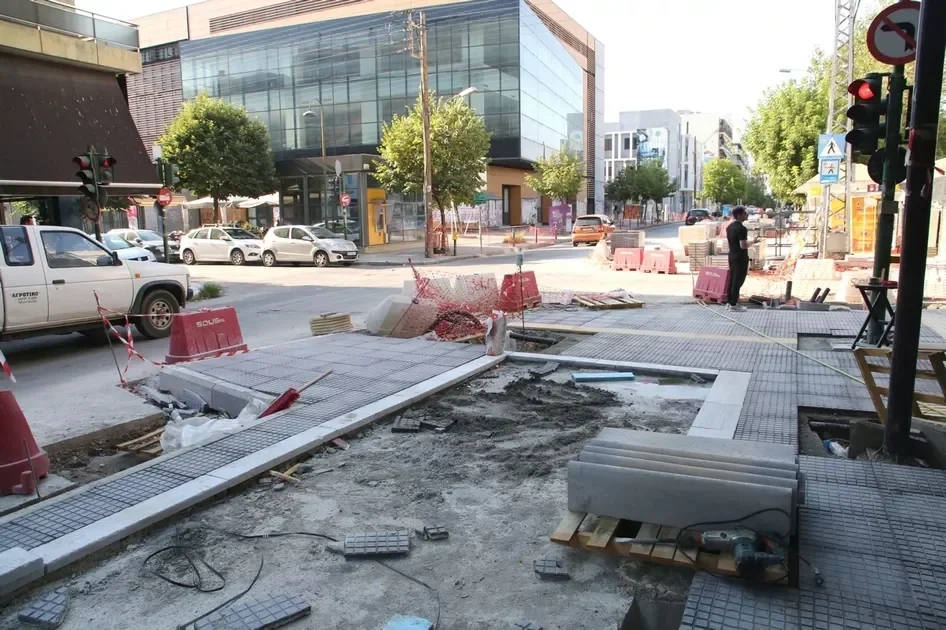 Από Δευτέρα εργασίες ανακατασκευής πεζοδρομίων στην Ηπείρου - Κυκλοφοριακές ρυθμίσεις (ΧΑΡΤΗΣ)
