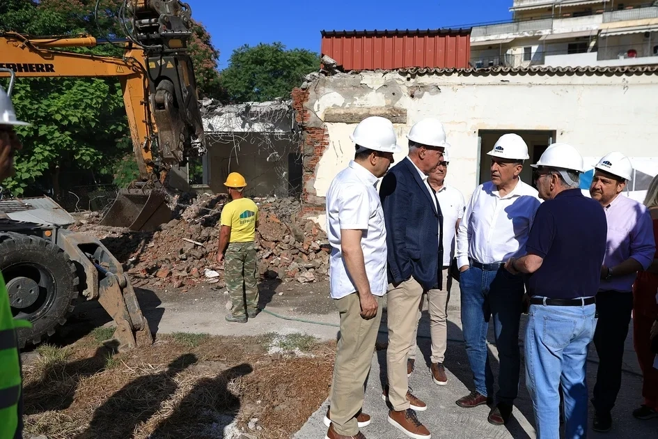 Ξεκίνησαν οι εργασίες για τη νέα πτέρυγα στο ΓΝΛ (ΦΩΤΟ)