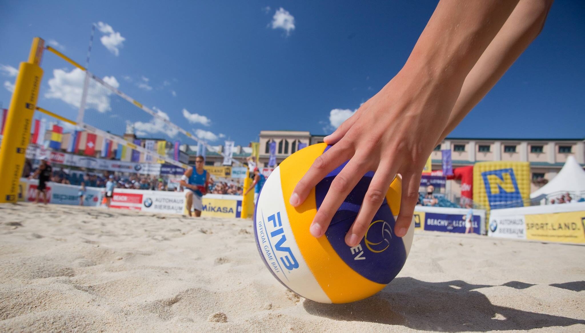 Service στο 1ο ETEM Beach Volleyball Tournament αυτό το Σ/Κ στους Ν.Πόρους