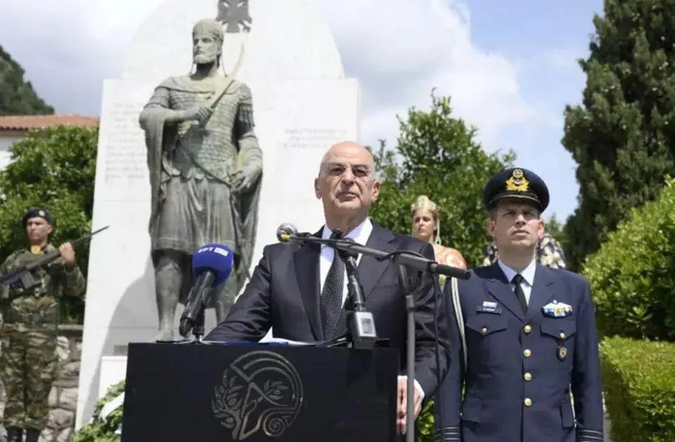 Καταργείται η θητεία σε Αεροπορία και Ναυτικό