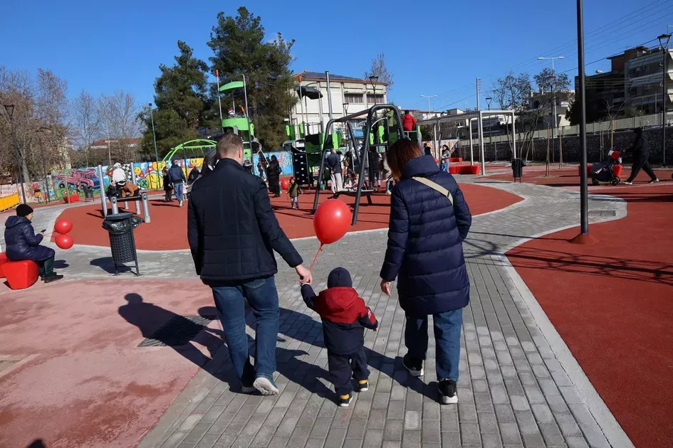 Δ.Λαρισαίων: Νέες παιδικές χαρές σε Ελευθεραί, Ραχούλα, Αμυγδαλέα