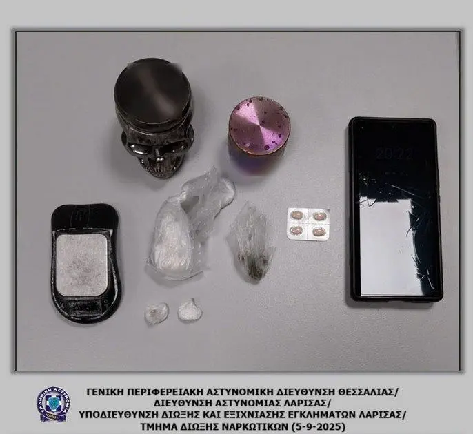 Χειροπέδες... για ναρκωτικά στον Τύρναβο (ΦΩΤΟ)