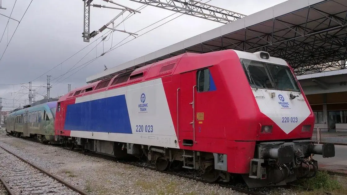 Ταλαιπωρία για 60 επιβάτες του τρένου Θεσσαλονίκη - Λάρισα λόγω... πυρκαγιάς!