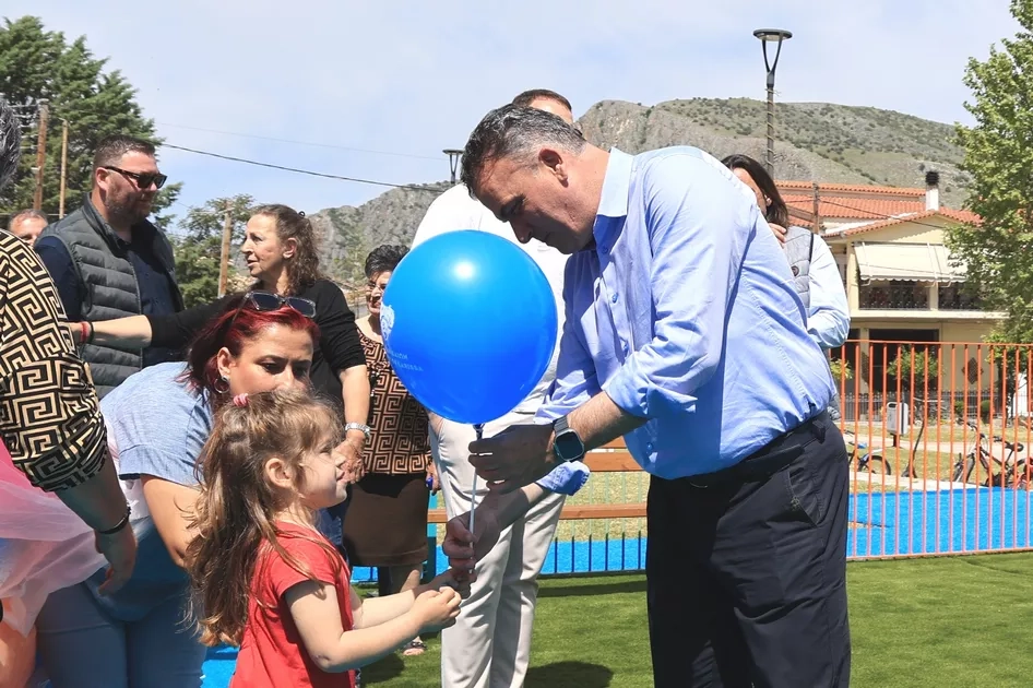 Παραδόθηκαν οι παιδικές χαρές σε τρία χωριά του Δ.Λαρισαίων (ΦΩΤΟ)