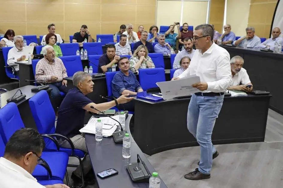 Περιφέρεια: Με 237 λεωφορεία και 566 ταξί χιλιάδες μαθητές στα σχολεία