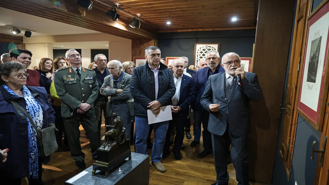 Εγκαινιάστηκε η έκθεση για την "Επανάσταση του 1821 μέσα από τους πίνακες του Peter von Hess" στο Λαογραφικό Ιστορικό Μουσείο Λάρισας (ΦΩΤΟ)