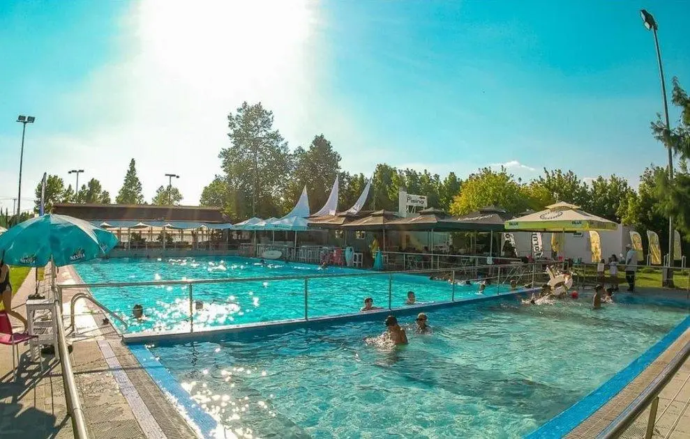 Εκτάκτως κλειστή σήμερα για το κοινό η Δημοτική Πισίνα Νεάπολης