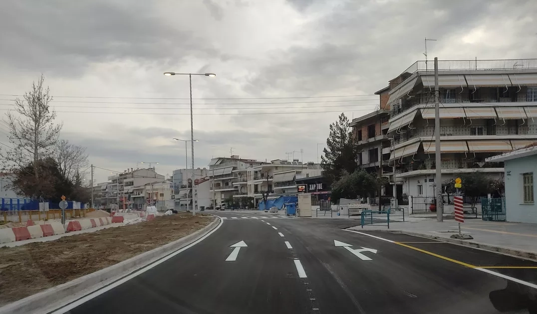 Συνέχεια εργασιών στην κεντρική νησίδα της Ηρώων Πολυτεχνείου (ΧΑΡΤΗΣ)