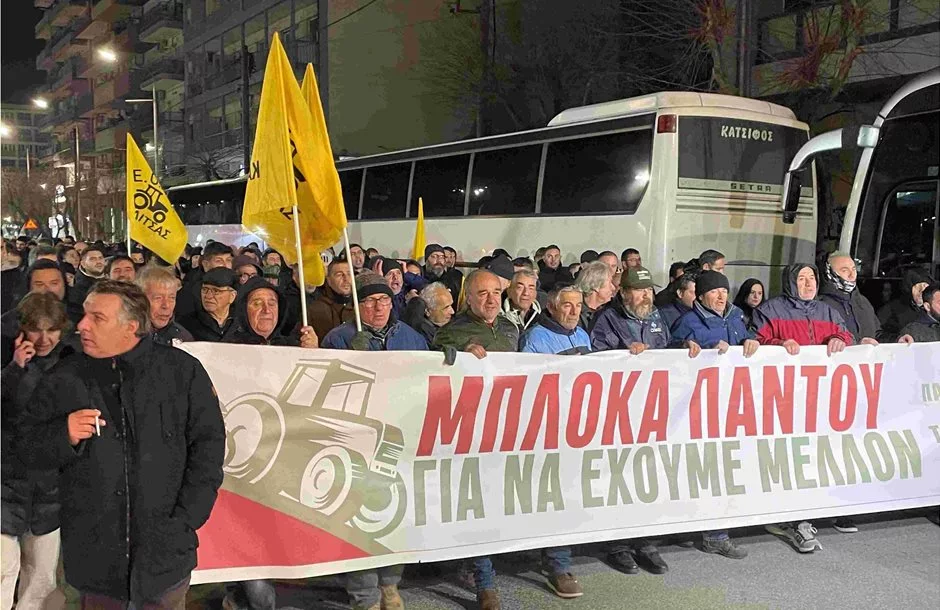 Αγρότες | Επιστροφή στα μπλόκα και νέο κάλεσμα στον Μητσοτάκη για συνάντηση 