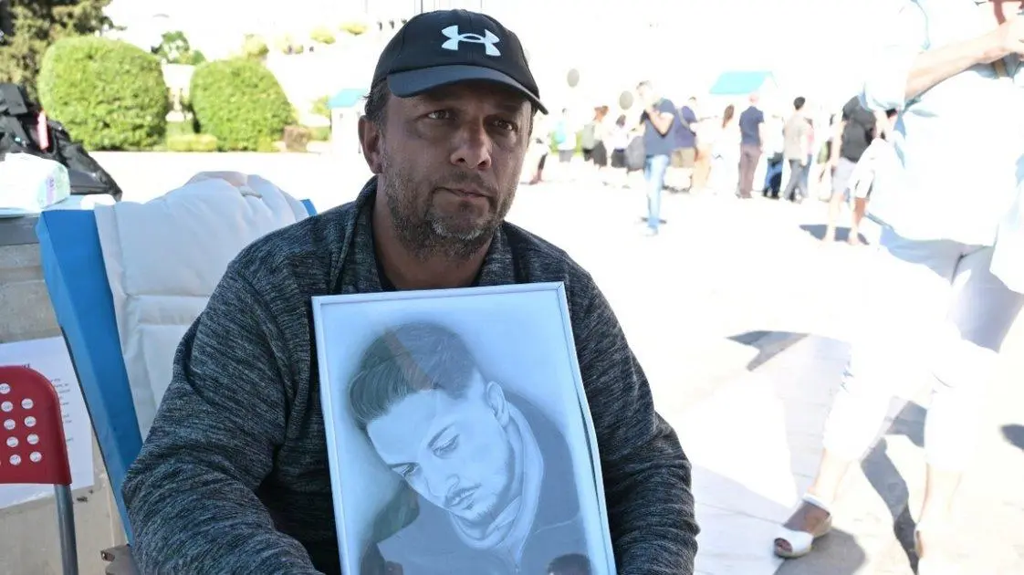 Αναβλήθηκε η διαδικασία εκταφής του Ντένις Ρούτσι - Θα οριστεί σε νέα ημερομηνία