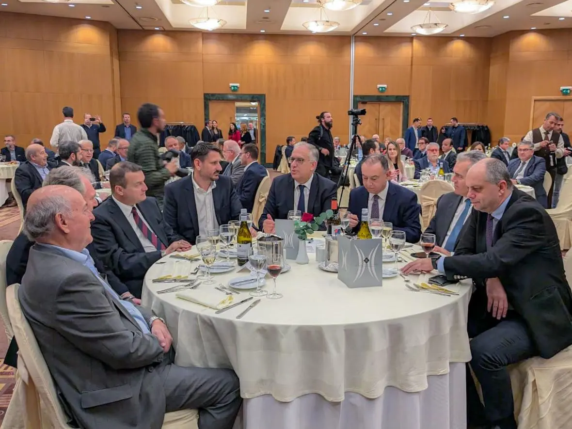 Ο Θεοδωρικάκος για την περιοδεία στη Λάρισα -  Επίσκεψη σε βιομηχανικές μονάδες (ΦΩΤΟ)