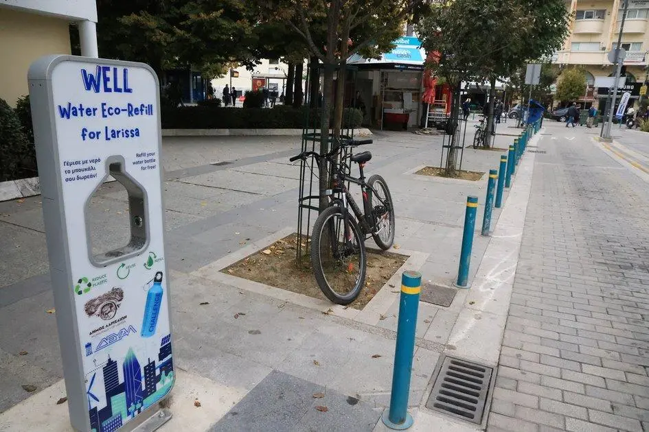 Στη διάθεση των Λαρισαίων επαναχρησιμοποιούμενες φιάλες νερού