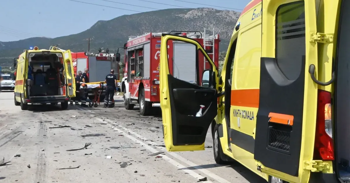 Έξι τραυματίες ανάμεσά τους και δύο παιδιά σε σοβαρό τροχαίο