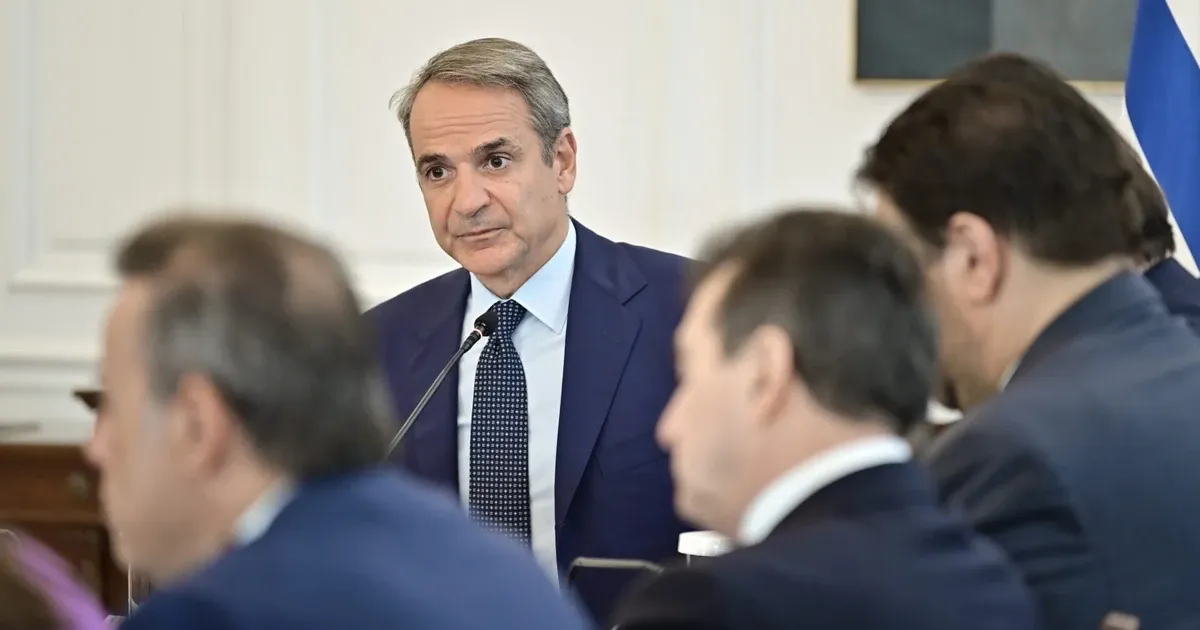Η αντιπολίτευση αποδομεί τις εξαγγελίες Μητσοτάκη