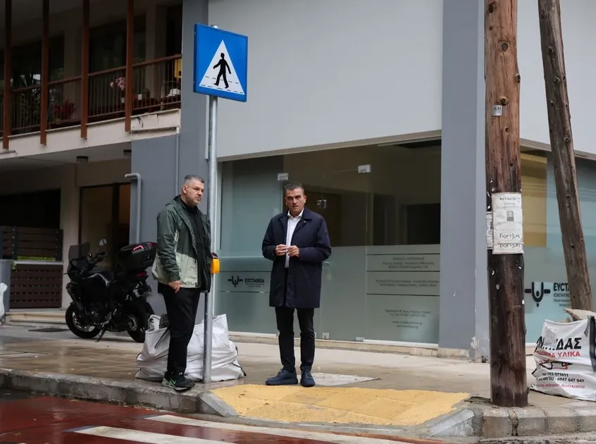 Δήμος Λαρισαίων: Νέα φανάρια και προηγμένες λειτουργίες σε σηματοδότες για τους πεζούς