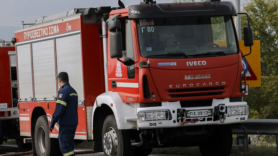 Πυρκαγιά σε συνεργείο υγραεριοκίνησης στη Λάρισα – Συναγερμός στην Πυροσβεστική