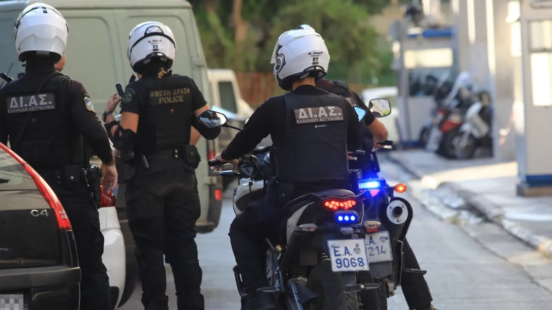 Λάρισα: Εντάλματα σύλληψης για δύο στη Λέσβο – Εμπλέκονται σε απάτη στην Ελασσόνα