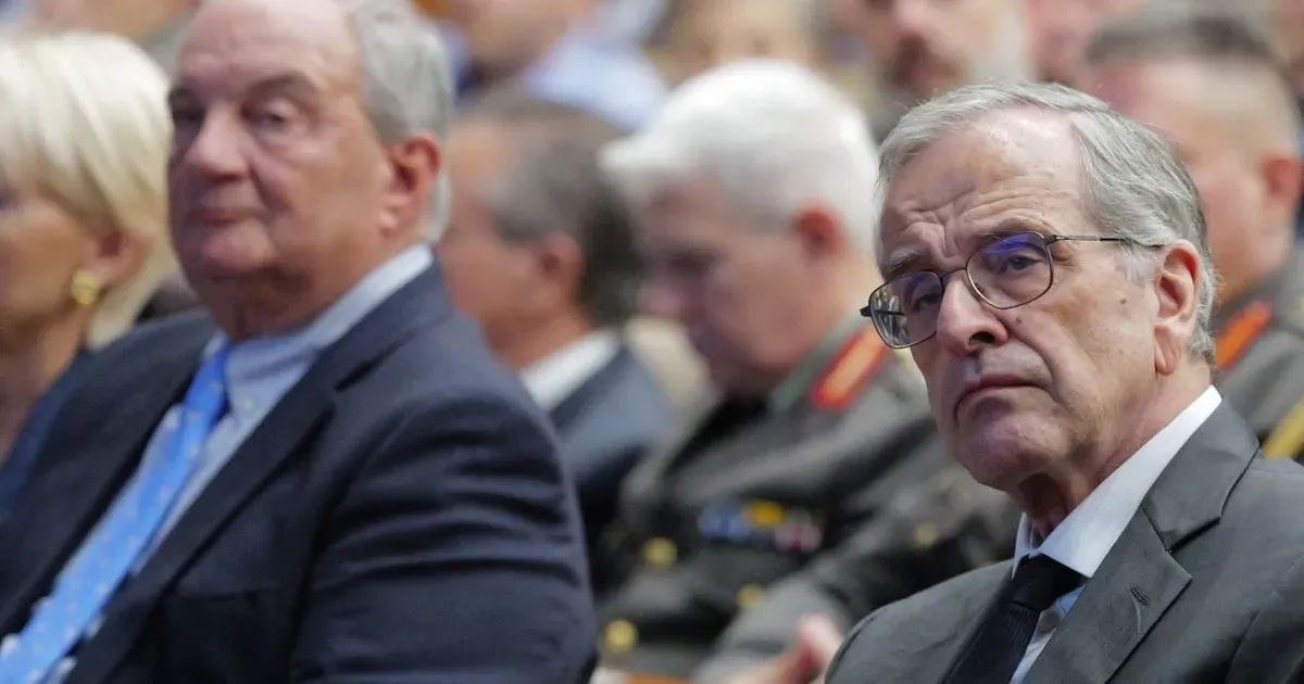 «Καρφί» Σαμαρά μετά την ομιλία Καραμανλή: «Άλλοι πρέπει να τον ακούσουν»