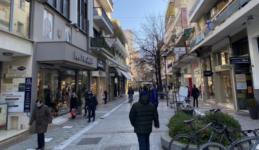 Λάρισα: Πώς θα λειτουργήσουν τα εμπορικά καταστήματα από αύριο