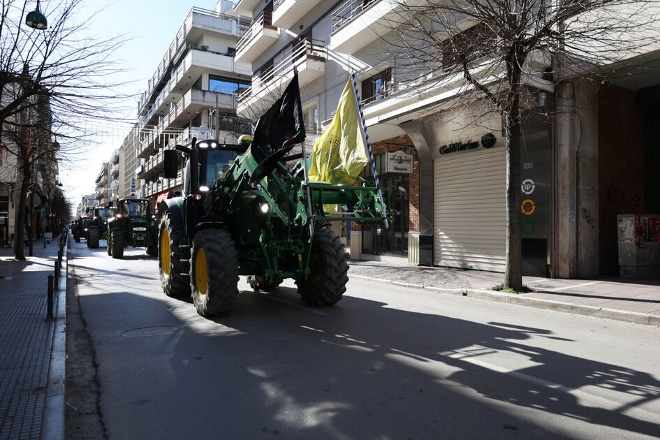 Στο Αυτόφωρο οδηγούνται σήμερα οι συλληφθέντες αγρότες – Ραντεβού συμπαράστασης στη Λάρισα
