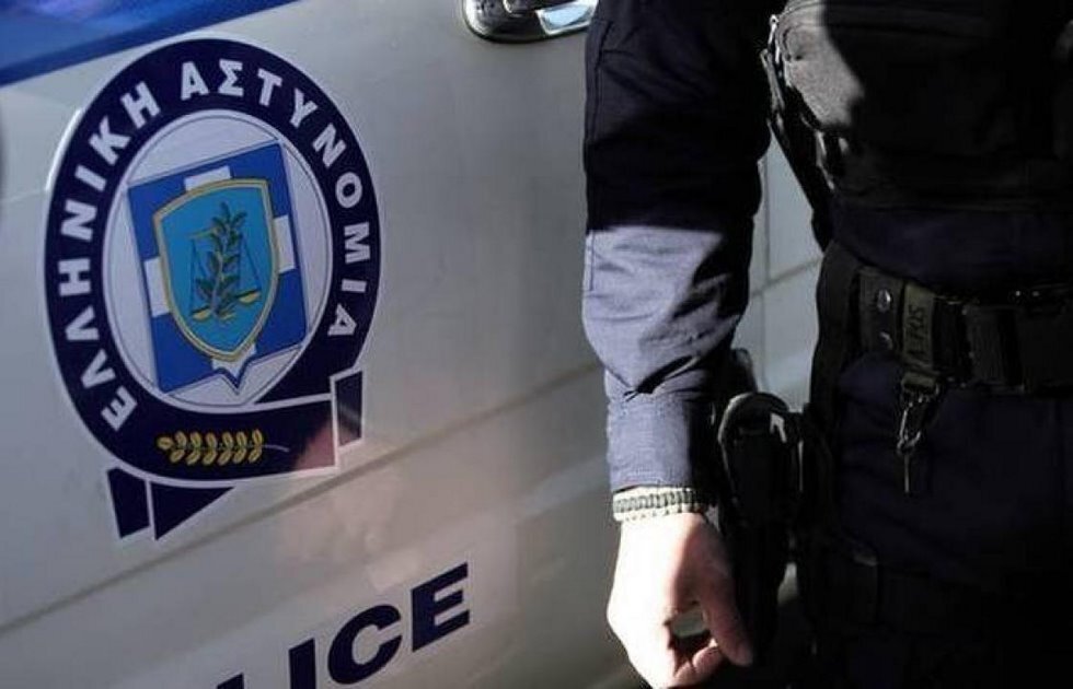 Αρνήθηκε να σταματήσει σε σήμα της Αστυνομίας και εξύβρισε αστυνομικούς