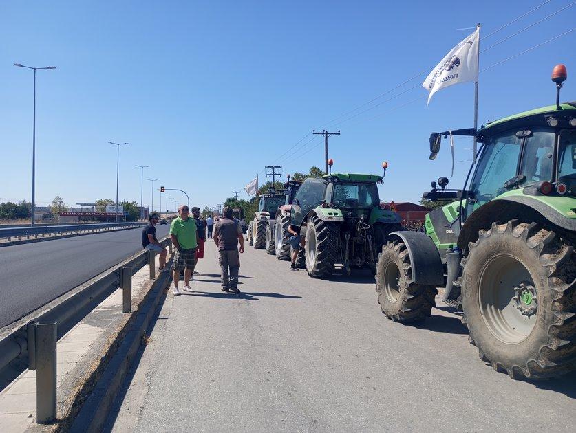  Αναχώρησαν για το μπλόκο του Ε65 oι Λαρισαίοι αγρότες (ΒΙΝΤΕΟ-ΦΩΤΟ)